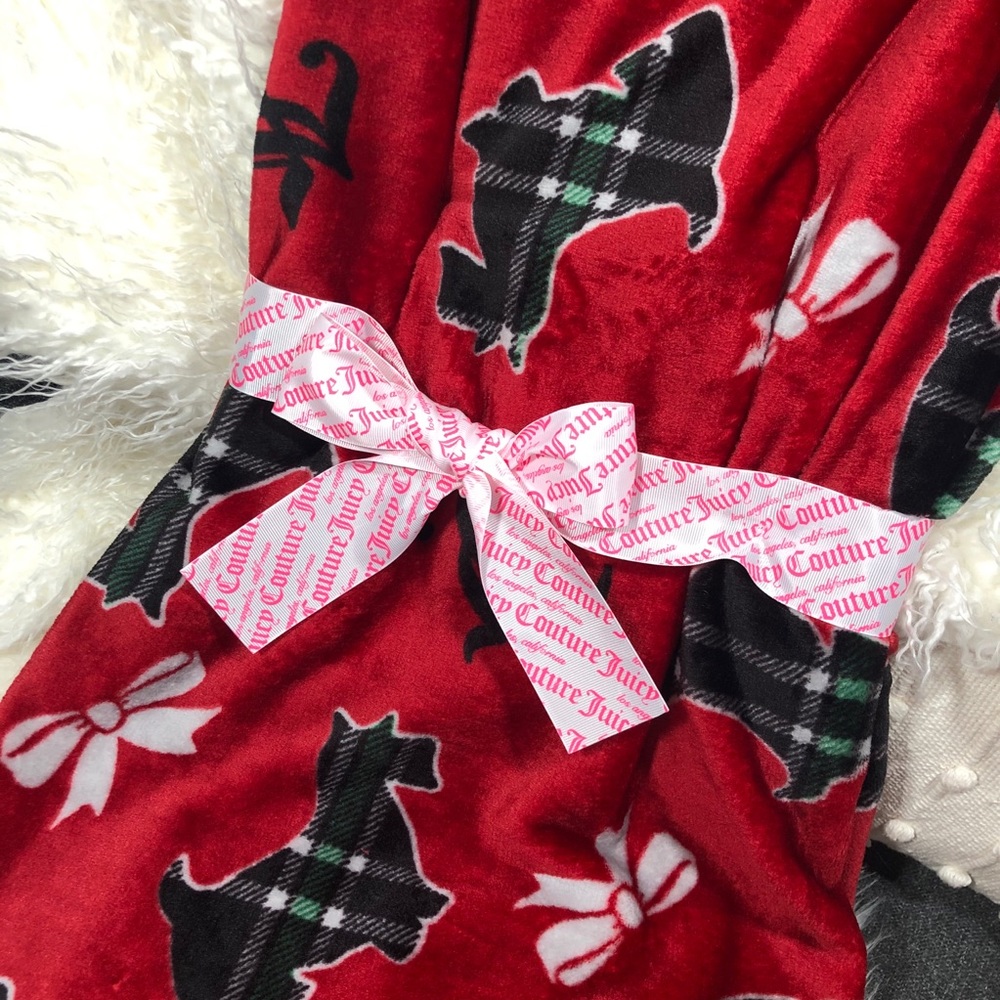 ✨NWT Juicy Couture throw. - Picture 9 of 9